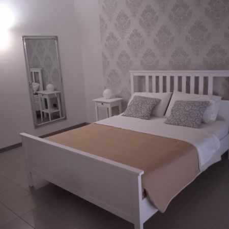 Residenza Locatelli Apartment Верона Екстериор снимка